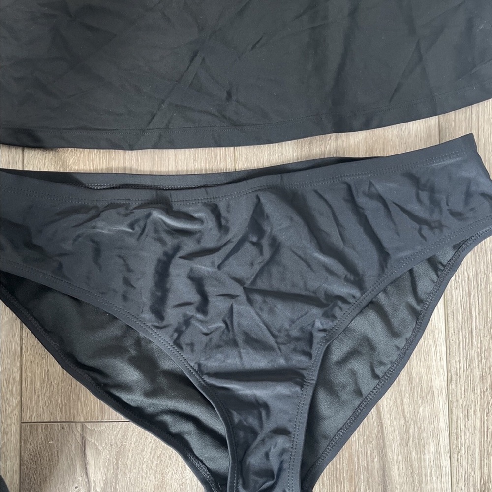 Women’s Swimsuit Tankini Black With Shorts  Never Used No Liner